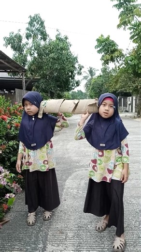 Mama masak lontong #shorts #trending #funny #subscribe