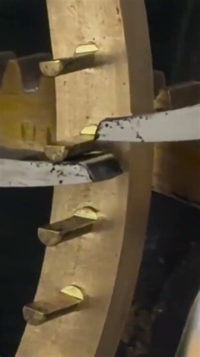 This is how the mechanism of a clock works properly