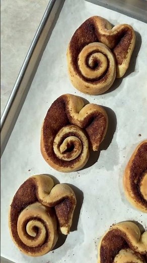 Easter Bunny Cinnamon Rolls
