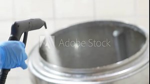 cleaning the drum of washing machine with a chemical disinfectant