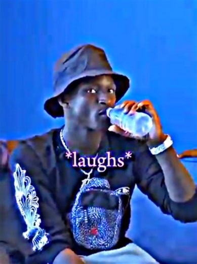 #creatorsearchinsights Quando Rondo had a wild moment during a media interview. 6ô The Story: Quando got suspicious when offered a bottle of water, asking if it had been opened. He refused to drink it, joking and hinting that someone might be trying to