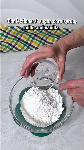 Quick and Easy King Cakes on a Stick -Mardi Gras Fun!