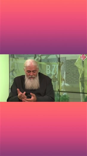 12K views · 1K reactions | Vai, omul ăsta are 85 de ani și te miri, dar timpul trece atât de repede E un om de 85 de ani care ne arată cât de repede trece timpul. Pe măsură ce povestește despre momentele importante din viața lui, ne face să realizăm cât de prețioase sunt amintirile. | WOW BZI | Facebook