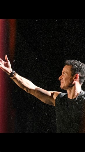 Hace Tiempo fue una parte muy importante del principio de mi carrera, de las primeras canciones con las que me enamoré, ya son #20AñosDeCorazón y lo mejor está por venir! | FONSECA