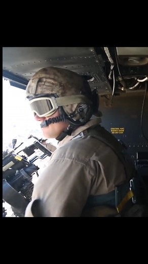 US Army trains to helicopter gunnery with Mini-gun. M134 Mini-gun is an 7,62x51mm NATO six-barerel Rotary machine gun with high rate of fire. Mini-gun is the succesor to the legendary Wild West Gatling machine gun. military video #fyp #militarytiktok #military #helicopter #usarmy #minigun #machinegun #machine #gun #gatling #gatlingun #wildwest #training