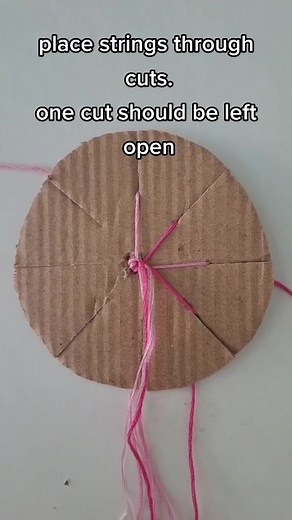 Let's Try Making a Friendship Bracelet