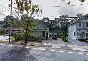 39 Roslyn Rd, Roslyn Heights, NY 11577 | Homes.com