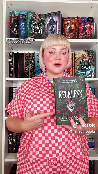 Reckless by Lauren Roberts review. Reckless review. #reckless #powerless #powerlesslaurenroberts #romantasybooks #romantasybooktok
