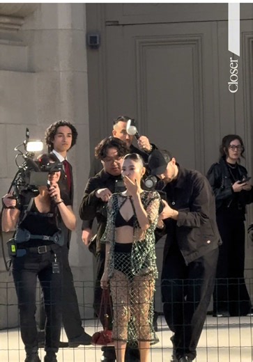 Jennie à la Fashion Week : Éblouissante arrivée chez Chanel