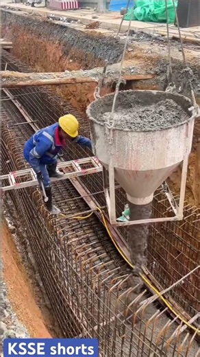 Concrete Pump vs Bucket: Which Pouring Method Is Better? 🤯🏗️ #Construction #Engineering