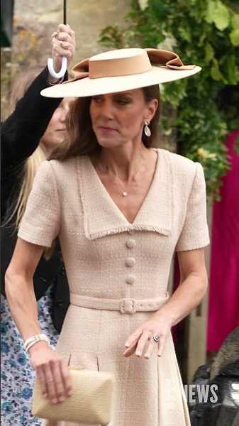 Catherine, Princess of Wales steps out for Peter Phillips and Harriet Sperling’s wedding. 💐