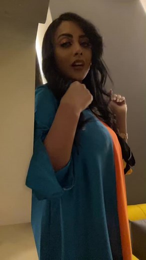 Colorful Two-Toned Dress Styling Tips