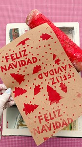 4.8K views · 18 reactions |  Mañana a las 14:30 hs clase gratuita N* 21 ‍♀️ Quien dice presente?  Llega el momento más lindo del año y te enseño a personalizar cada detalle con esta técnica que podrás usar en papel y el tela. Te espero Lili  Grabación disponible por 24 hs #packaging #navidad #christmas #tutorials #empaques #emprendedora | La Reina del Tutorial | Facebook