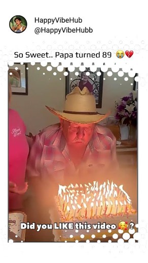 The most candles I've ever seen on a cake 🕯️😮 #birthday #milestone