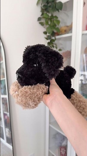 Sewing a custom crochet dog together 🐾🪡