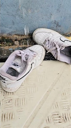 Rain Washing the Street Shoes 🌧️👟 | Istanbul Moments