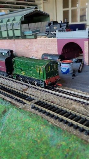 OO Hornby 0-6-0 class 08 1st step from NS back to BR #ooscale #hobby