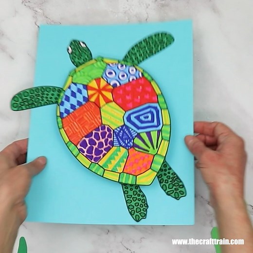 244K views · 1.2K reactions | Turtle pattern art project. Make yours bright and colourful, or go for more realistic turtle colours—it's up to you! The template is available in our printables store. | The Craft Train | Facebook