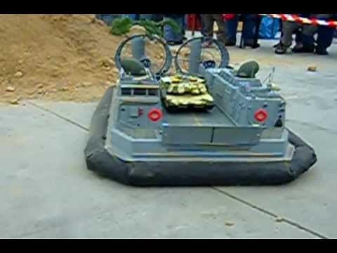 LCAC RC Hovercraft Model mit Revell M1