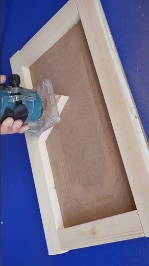 如何在木板上加工出漂亮的凹槽？看看这个技巧，简单也实用#实用小技巧 #生活小妙招 #木工技巧 #能工巧匠 #制作过程