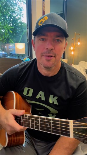The easiest strumming hack to help you in 30 seconds. #strumming #guitar #countrysongteacher #mattmccoy #guitarlesson https://countrysongteacher.com | Country Song Teacher