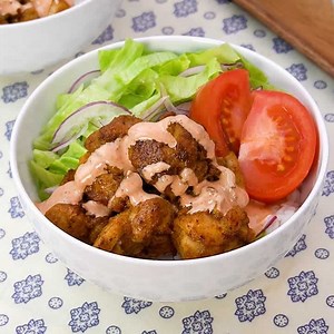 スパイシーな味付けが最高！ ケバブ丼のレシピ動画・作り方 | デリッシュキッチン