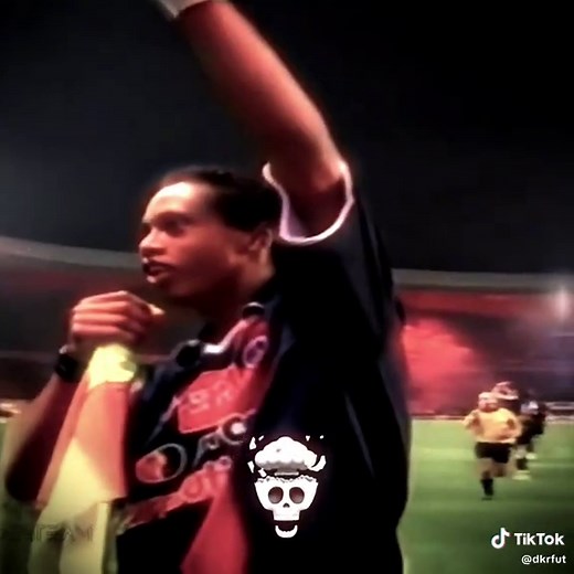 Young Ronaldinho: Amazing Football Skills and Tricks
