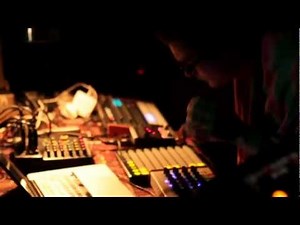 INVERTED AUDIO PRESENTS LUKE ABBOTT AT THE WAITING ROOM