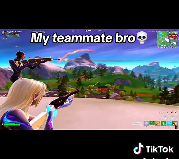 Teammate Singing in Fortnite Game