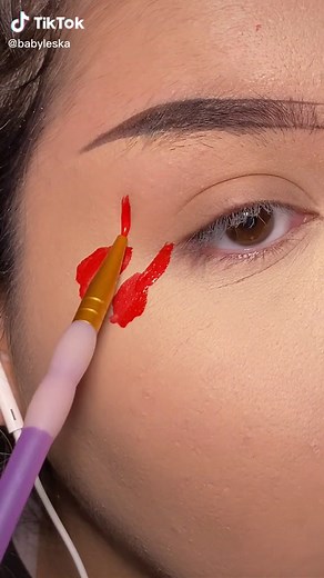 ⚠️ FAKE BLOOD ⚠️ #makeup #makeuptutorial #makeuplook #makeupartist #makeuptransformation #tutorial #fyp #fypシ #xyzcba #halloween #halloweenlook #halloweenmakeup #halloweenmakeuplook #halloweenmakeuptutorial #halloweeneyelook