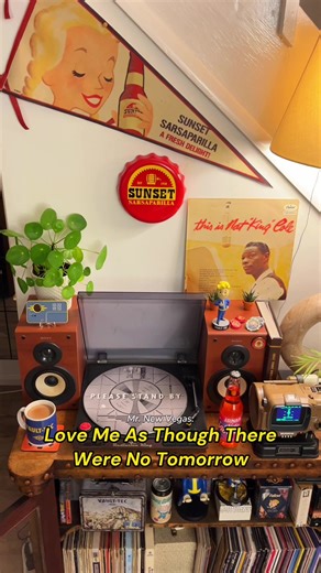 Mr. New Vegas plays the best records ❤️🎙️ #fallout #newvegas #vinyl #records #collection #music #recordplayer #collection #nostalgia #vaulttec #pipboy #nukacola #bethesda #setup #gaming #natkingcole @Obsidian Entertainment @Nat King Cole