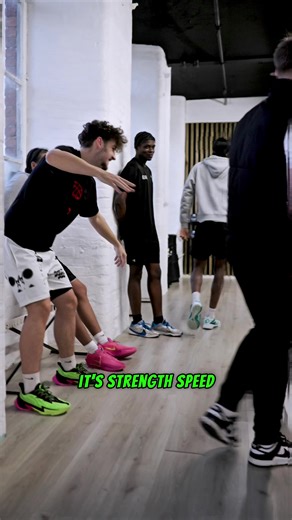 Evo Elite Strength & Conditioning Camp Take your athletic performance to the next level at the Evo Elite Strength & Conditioning Camp. This intensive 4-hour training camp (10:00 AM – 2:00 PM) is designed to help athletes become stronger, faster, and more explosive on the court. Throughout the camp, athletes will take part in plyometric training, strength training, and performance testing including a vertical jump test to measure their athletic ability. Players will also work on basketball-specif