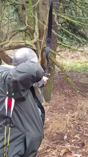 Under the Branch 3d Coyote Target - Uukha Barebow Rig #archery #sport #outdoors #hobby #fun #friends