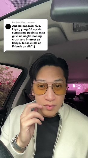 Paano I-handle ang Girlfriend na Friendly sa Guys
