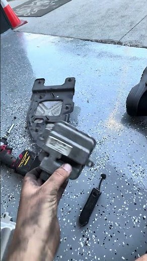 2017 GMC Chevy 2500 Trailer Brake Control Module Part 1