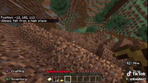 Master Water Bucket Clutch Technique in Minecraft