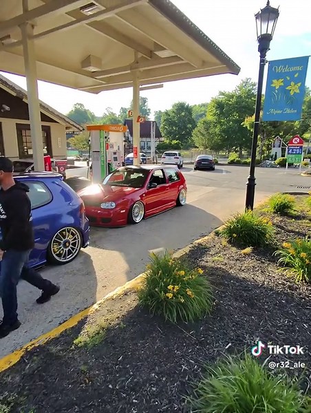 MK4 vs R32: ¿Cuál es tu favorito? 🔥 Volkswagen rodando bajito