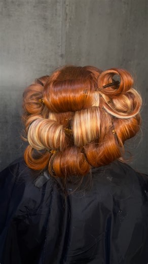 Khadijah — NJ HAIRSTYLIST on Instagram: "Pre Event Glam ✨ Don’t forget to add pin curl to your service so your hair is readyyyy, no matter the occasion 🤍 Service: Traditional Install + Pin Curl LUXELIFEHAIR.as.me #fyp #sewin #njhairstylist #curls #hair"