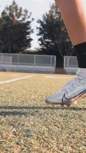 X League debuting a campaign this Fall highlighting the thousands of girls and women playing the sport in Latin America. Lets grow the game 🤝 | X League