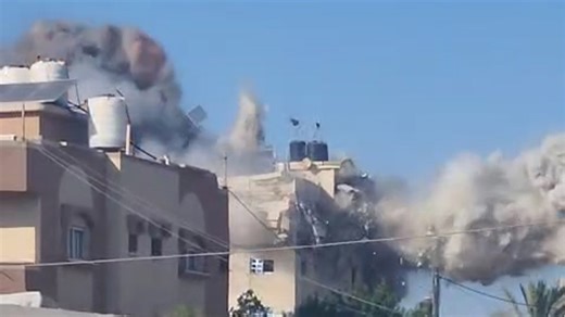 Video captures Israeli bombing of Gaza residential building