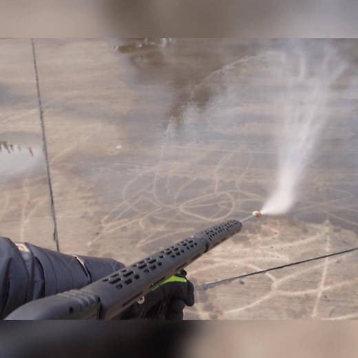 10K views |  Ditch the dirt with 200°F hot water at 4,000 PSI! Our Honda GX390-powered pressure washer cuts through grease, oil, and grime with ease, no electricity needed. 4000 PSI 4 GPM HONDA E-Start Engine Hot Water Pressure Washer with Hose Reel, HPW40H  Free shipping from 4 warehouses in LA, NJ, IL, TX Buy Now  #MechMaxx #PressureWasher #Hotwaterwasher | MechMaxx | Facebook