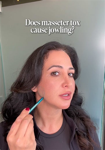 Masseter Tox: The Right Way 💉 This treatment can deliver amazing cosmetic and wellness benefits when done correctly. The masseter muscle helps with chewing and clenching, and when overactive it can contribute to jaw pain, grinding, headaches and a wider lower face. Carefully dosed tox can soften the muscle for facial slimming and tension relief. The key is not overdoing it. Too much product or treating too frequently can reduce structural support in the lower face over time. For those who are c