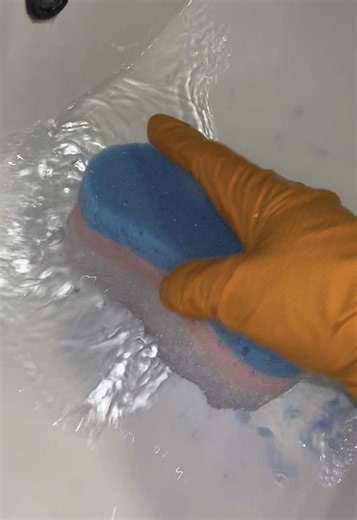 Sponge ASMR: Squeezing Sound Experience