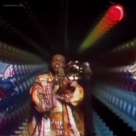 🎶 Earth, Wind & Fire - September (1978) #earthwindandfire #アースウィンドアンドファイアー #september #セプテンバー #洋楽 #洋楽だいすき #洋楽好き #洋楽好きと繋がりたい #1978 #70s #1970s #70年代 #70年代洋楽 #1970年 #lyrics #歌詞 #classic #おすすめ曲 #和訳 #和訳動画 #和訳洋楽 #和訳歌詞