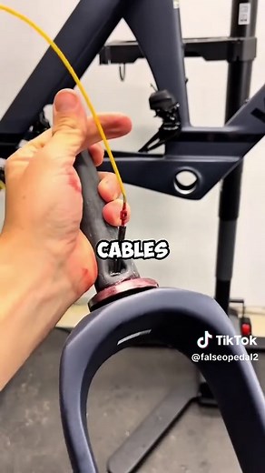 What Makes Modern Bikes BETTER Than Older Ones? Modern bikes are lighter, more aerodynamic, and built for better efficiency using carbon frames, internal cable routing, and updated geometry. However, these improvements can also make maintenance more complex compared to older, simpler bikes. *Respect to the original creators of the clips used in this video. #cycling #xyzbca #fyp #viral #cyclingtips
