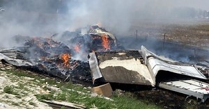 1 dead following semi crash that shut down all northbound lanes on I-65 in Clinton County