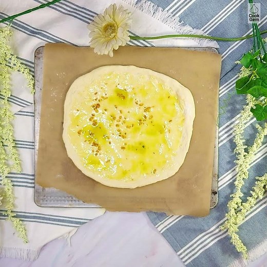 Simple Spinach & Feta Pizza