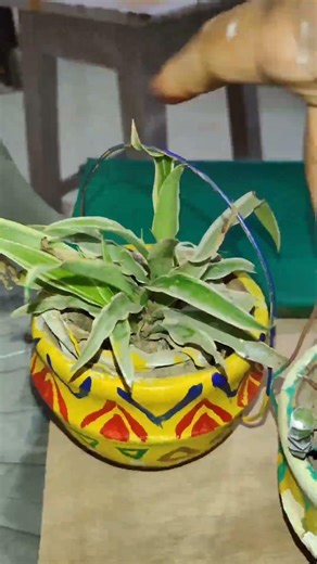 Old pots, new life! 🌿✨Turning Old Pots into Beautiful Decor 🌼