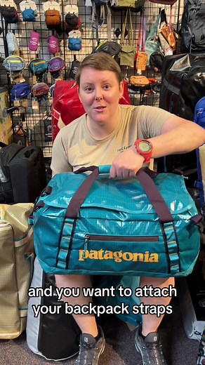 #CapCut how to attach the backpack straps at your Patagonia Black Hole Duffel! #patagonia #blackhole #duffelbag Find new colors at the pink in our bio!