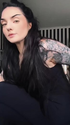 461K views · 23K reactions | This eye look  @zoewaterman uses our Til Death palette to create this GORGEOUS neutral smokey eye, perfect for the summer ☀️ | Jolie Beauty | Facebook